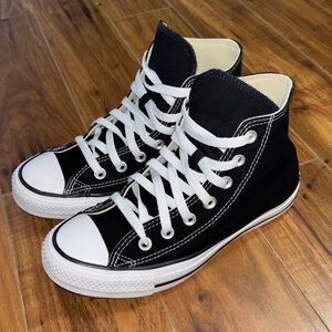 Converse Chuck Taylor High Top Wide